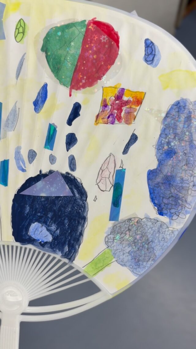 梅雨のコラージュうちわ！

#梅雨
  #コラージュ #府中絵画教室 #絵画教室東京
